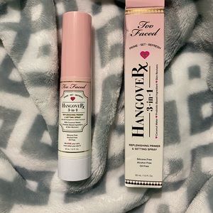 Too faced hangover spray